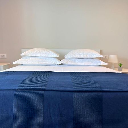 Beachfront Comfort Apartments Sinajko 포드고라 외부 사진