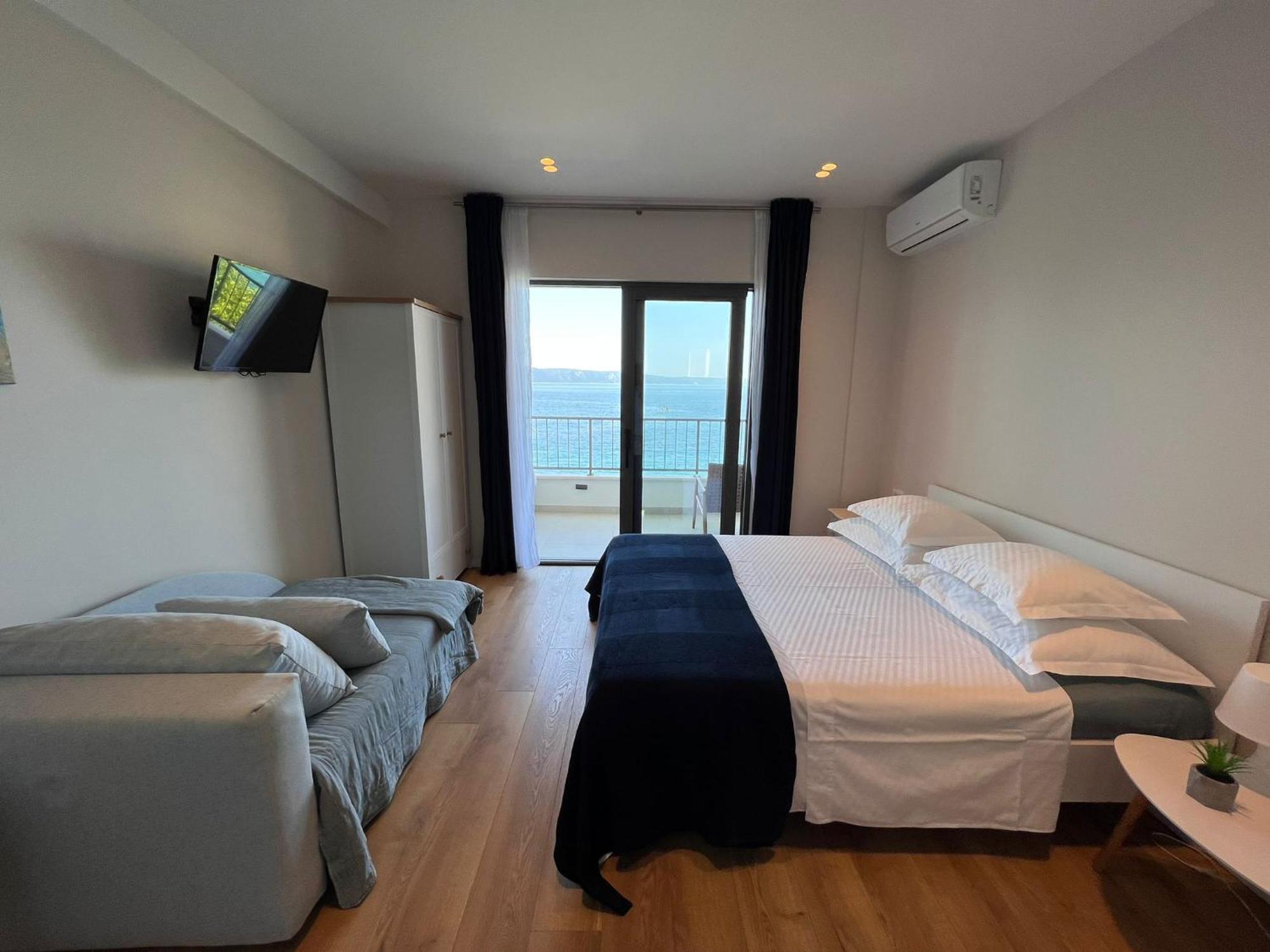 Beachfront Comfort Apartments Sinajko 포드고라 외부 사진