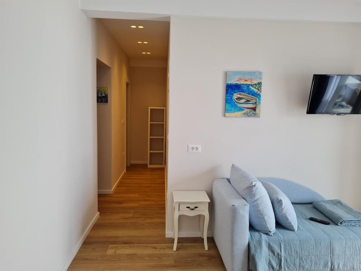 Beachfront Comfort Apartments Sinajko 포드고라 외부 사진
